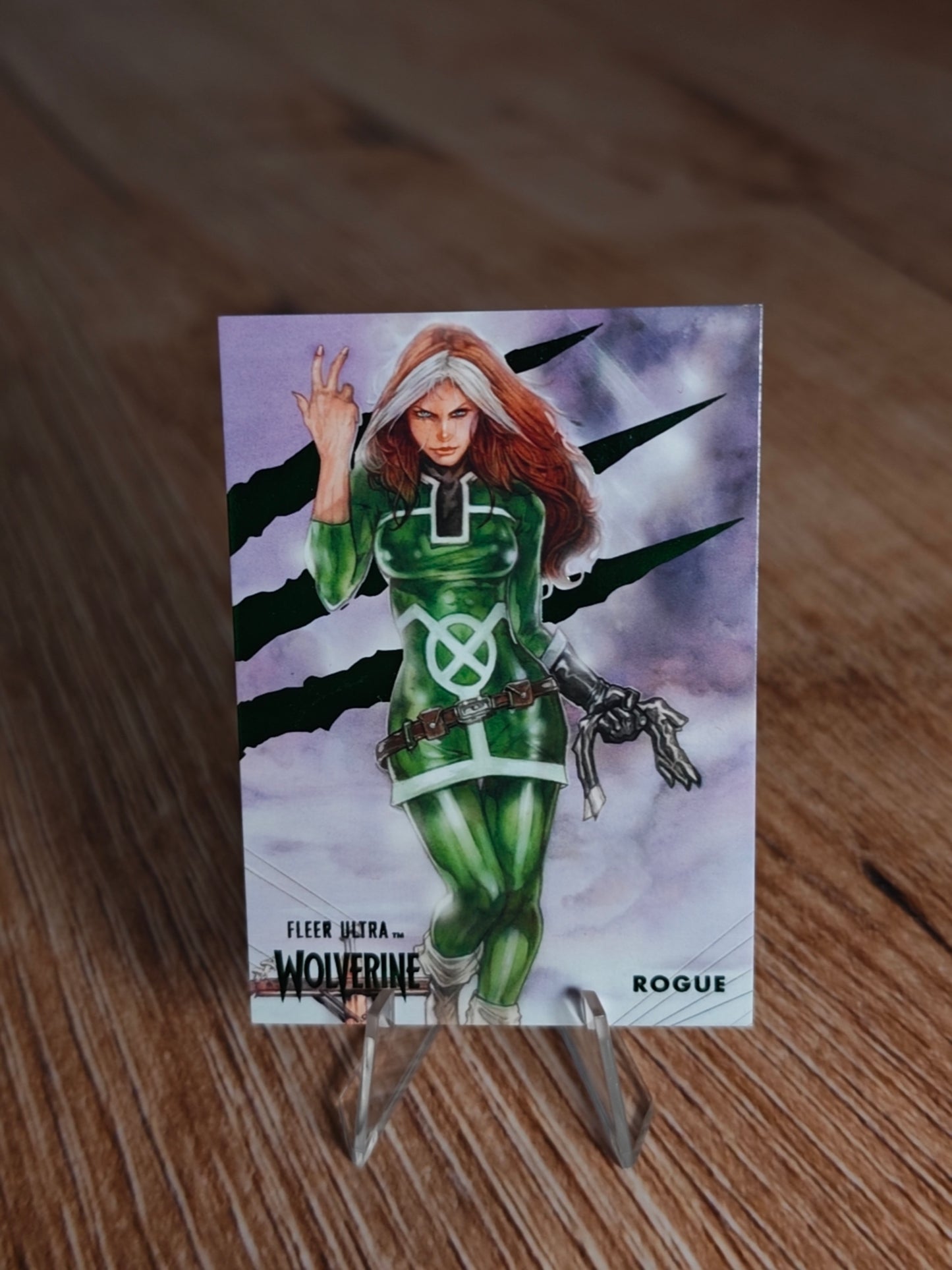 2023 Fleer Ultra Wolverine Roque #82 Green Variant