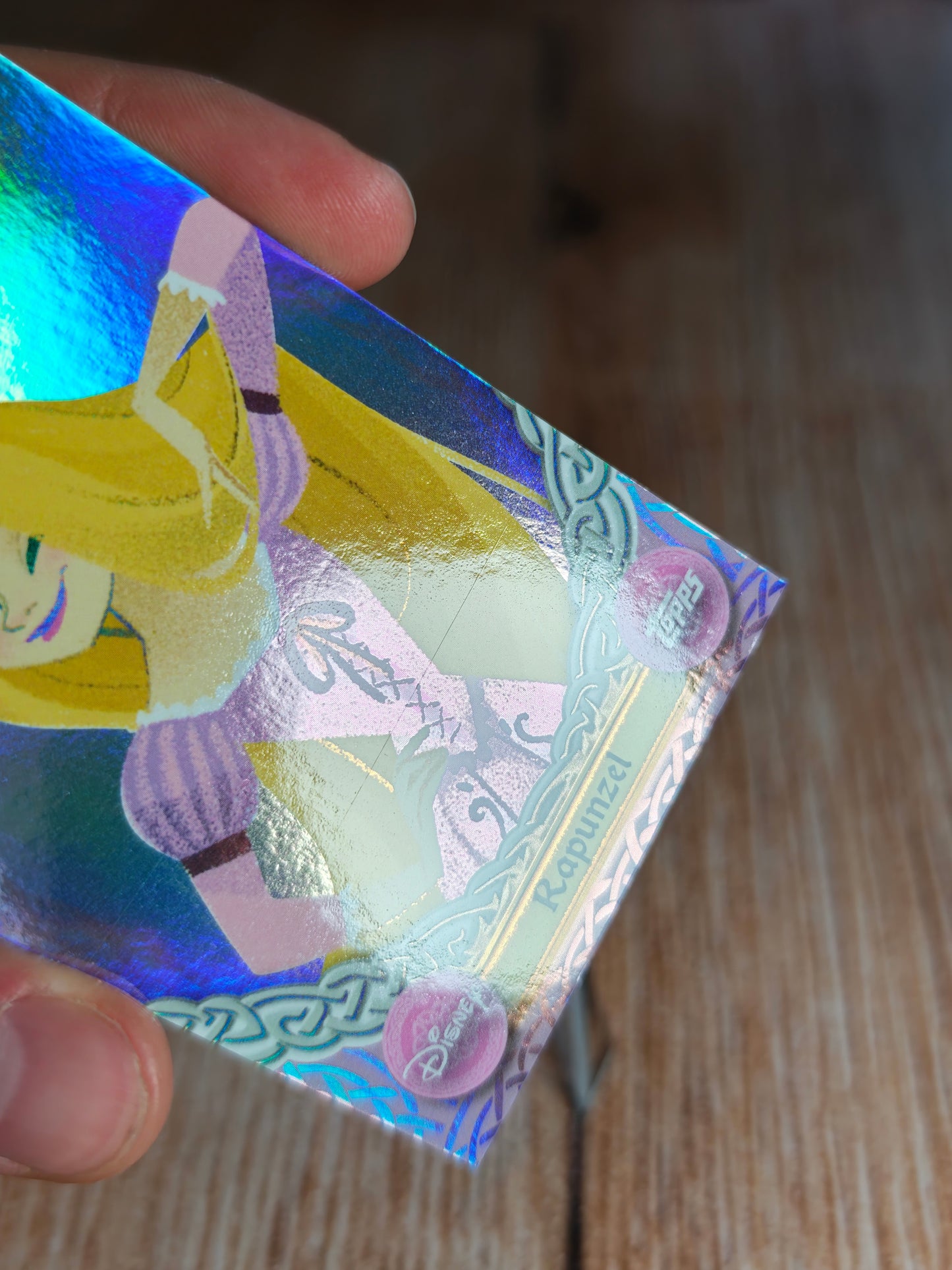 2026 Topps Neon Rapunzel #T-14